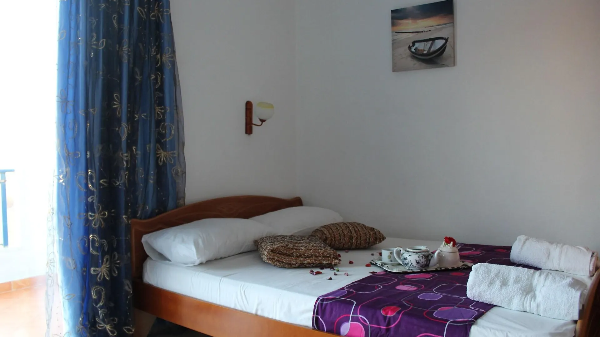 ***  סרנדה Hotel Holiday אלבניה