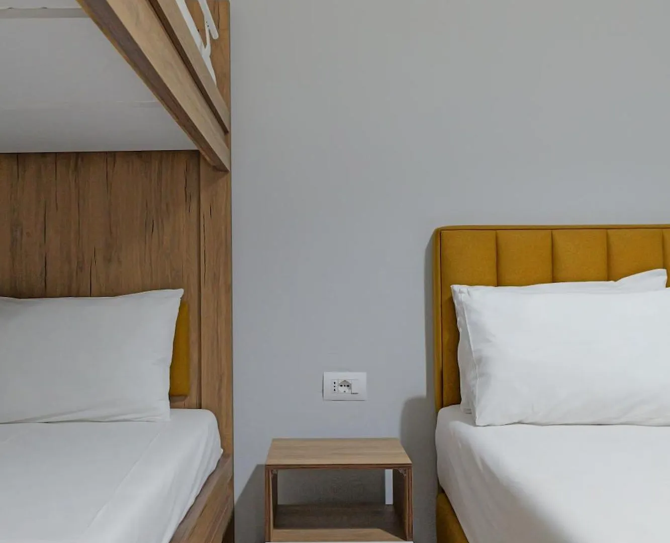 סרנדה Hotel Holiday 3*,