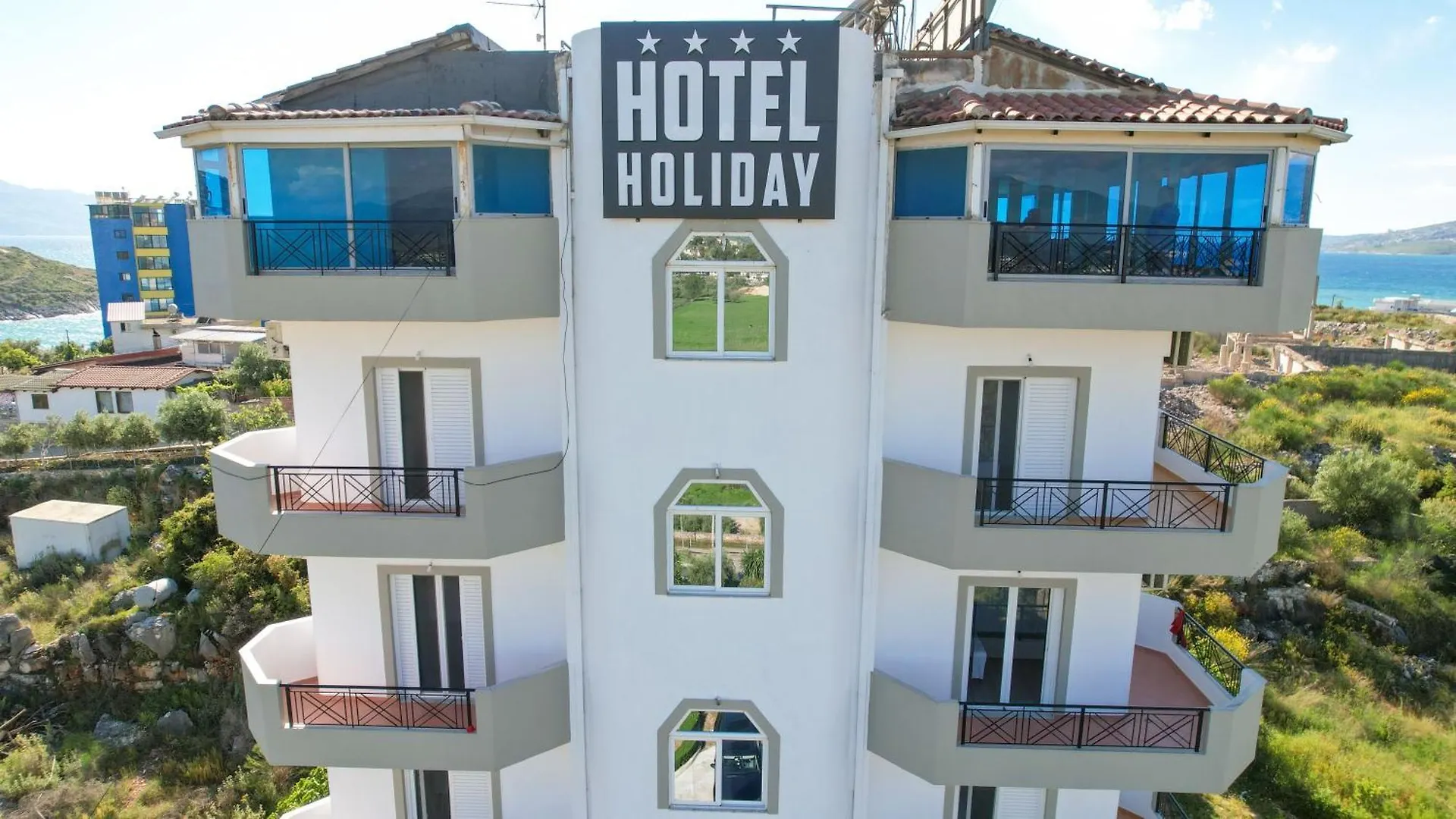***  סרנדה Hotel Holiday אלבניה