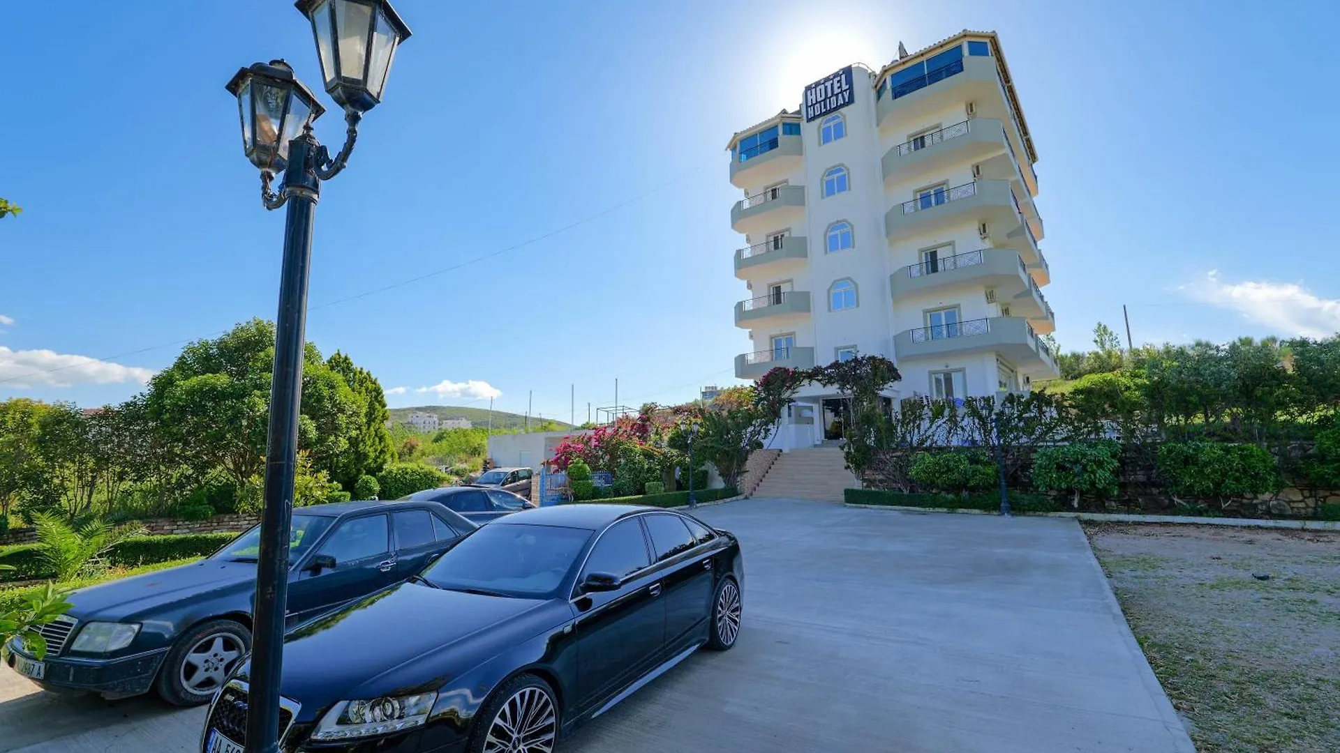 ***  סרנדה Hotel Holiday אלבניה
