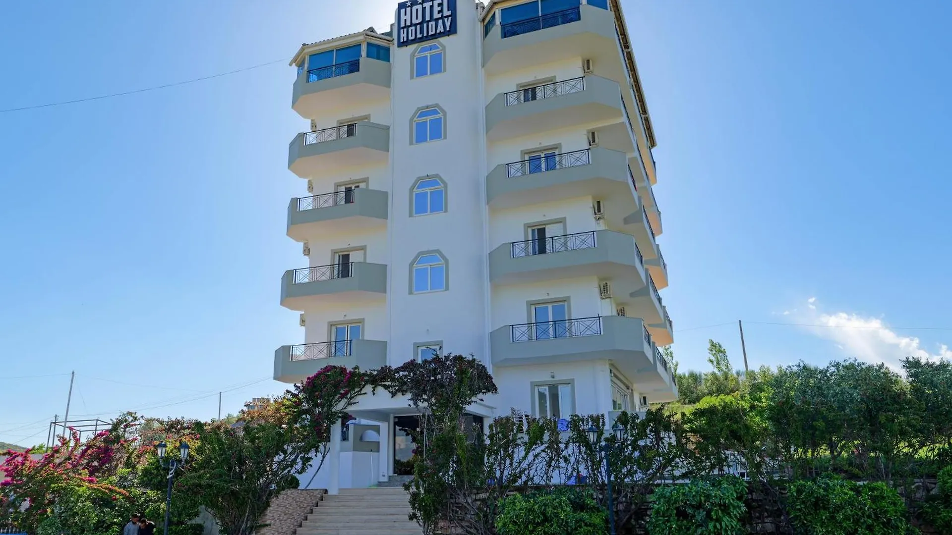 סרנדה Hotel Holiday