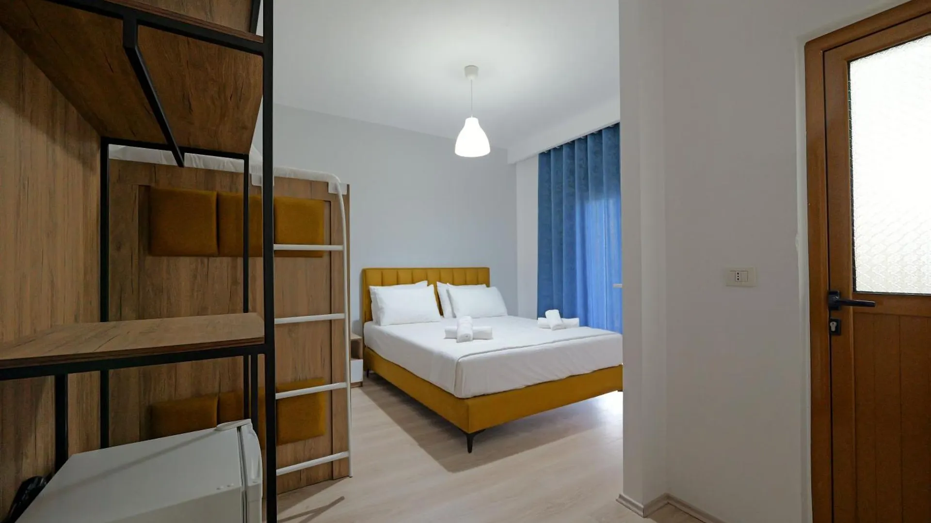 ***  סרנדה Hotel Holiday אלבניה